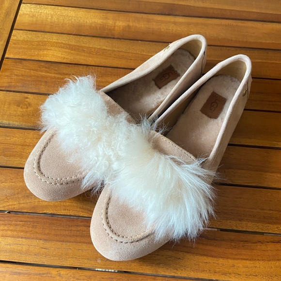 New- UGG Kaley Wisp Genuine Shearling Flats - Picture 5 of 16
